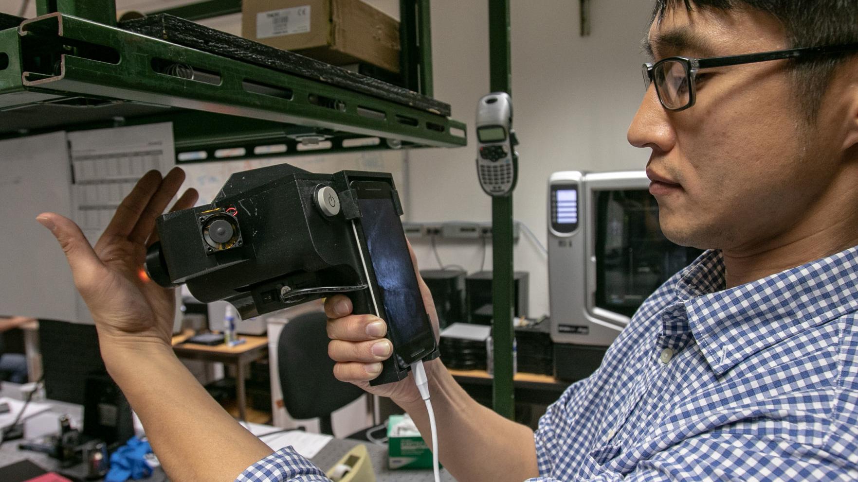 University of Arizona teams building better endoscopes to detect gynecological cancers